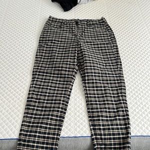 Black plaid American eagle mom stretch jeans